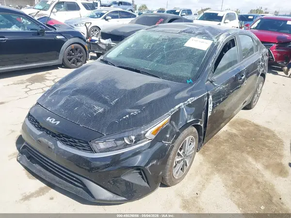3KPF24AD3PE673198 2023 KIA FORTE - Image 2