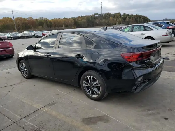 3KPF24AD3PE673850 2023 KIA FORTE - Image 2