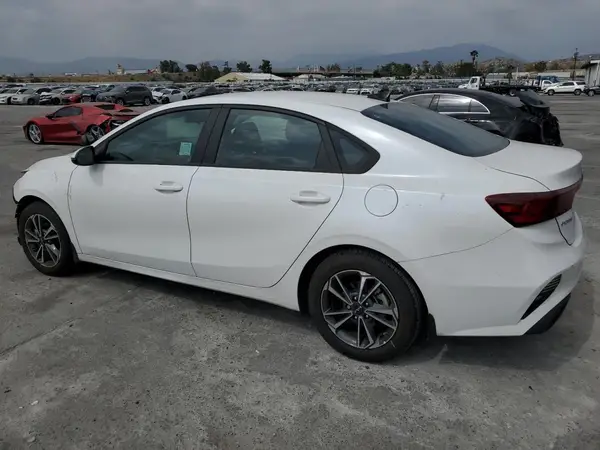 3KPF24AD3PE674559 2023 KIA FORTE - Image 2