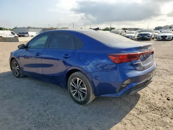 3KPF24AD3PE675226 2023 KIA FORTE - Image 2