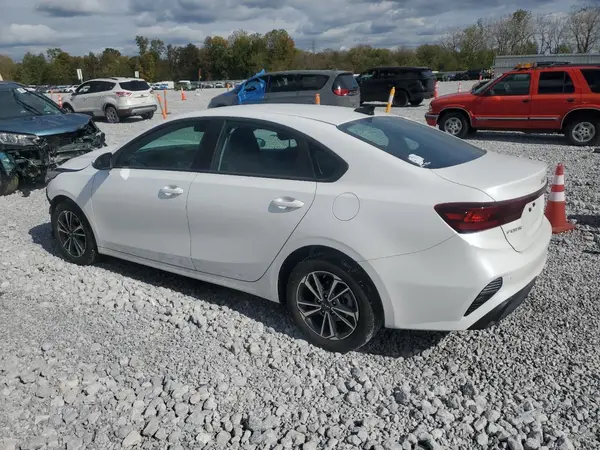 3KPF24AD3PE675467 2023 KIA FORTE - Image 2