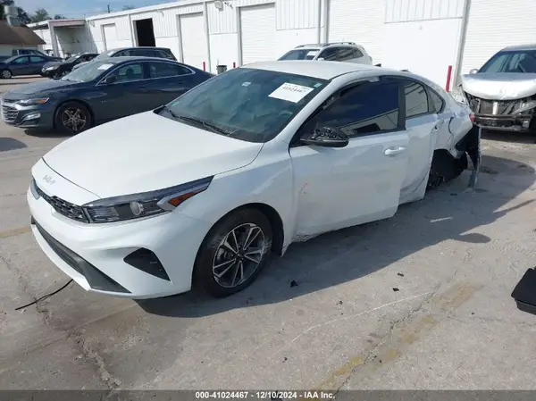 3KPF24AD3PE679289 2023 KIA FORTE - Image 2
