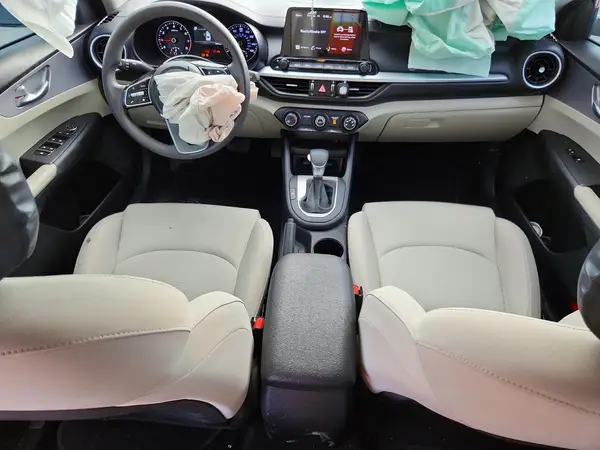 3KPF24AD3PE679678 2023 KIA FORTE - Image 8