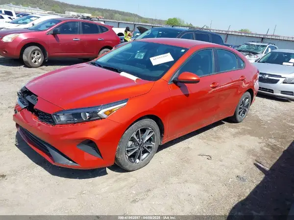 3KPF24AD3PE680832 2023 KIA FORTE - Image 2