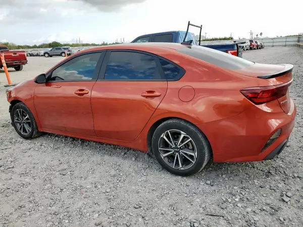 3KPF24AD3PE680927 2023 KIA FORTE - Image 2
