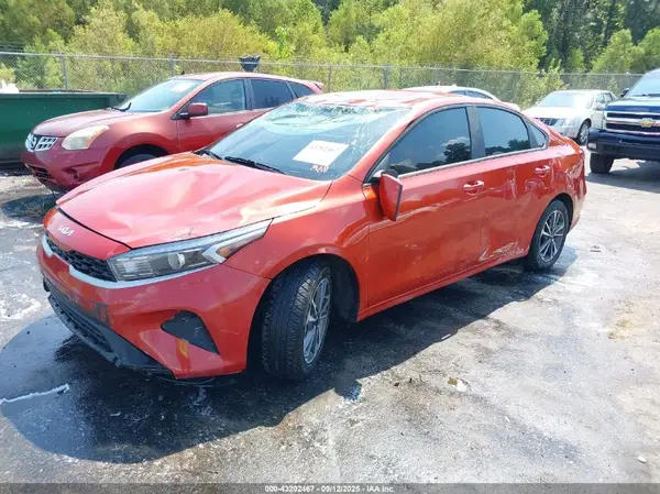 3KPF24AD3PE680930 2023 KIA FORTE - Image 2
