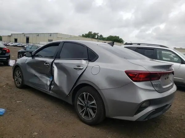 3KPF24AD3PE682628 2023 KIA FORTE - Image 2