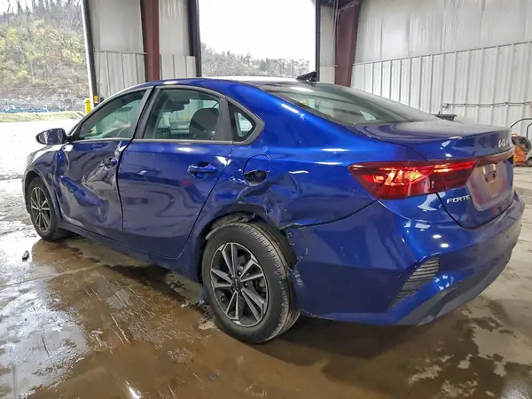 3KPF24AD3PE682791 2023 KIA FORTE - Image 2