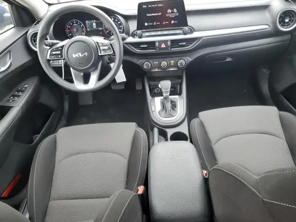 3KPF24AD3PE682984 2023 KIA FORTE - Image 8