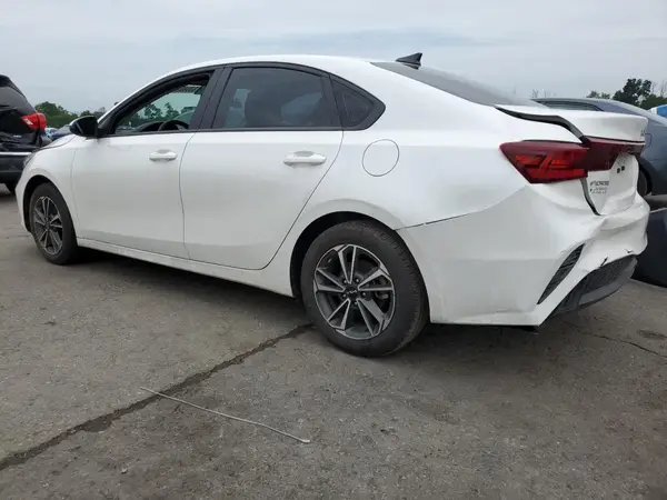 3KPF24AD3PE683925 2023 KIA FORTE - Image 2