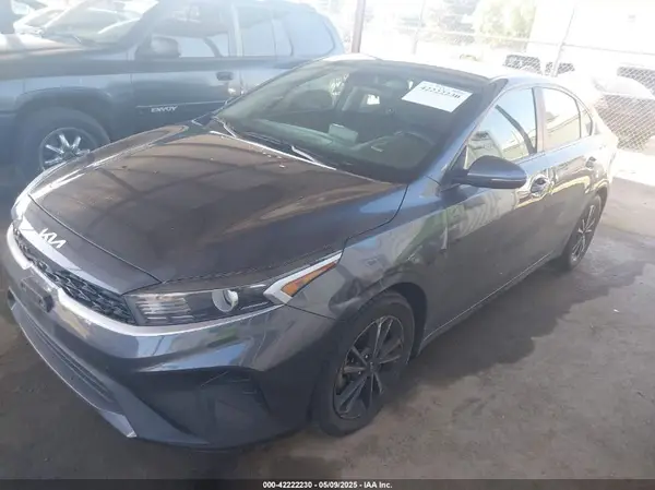 3KPF24AD3PE684489 2023 KIA FORTE - Image 2
