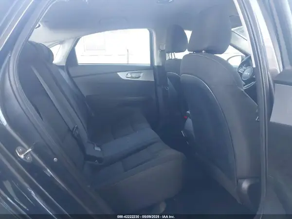 3KPF24AD3PE684489 2023 KIA FORTE - Image 8