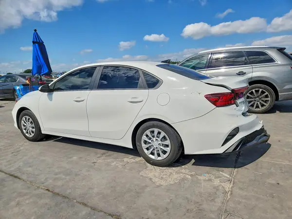 3KPF24AD3PE684590 2023 KIA FORTE - Image 2