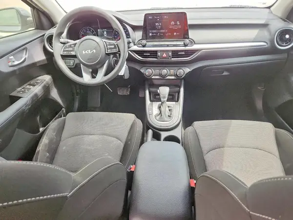 3KPF24AD3PE687277 2023 KIA FORTE - Image 8