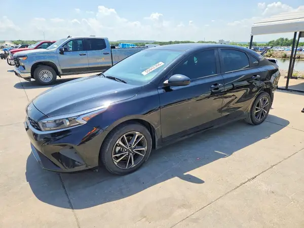 3KPF24AD3PE687957 2023 KIA FORTE - Image 1
