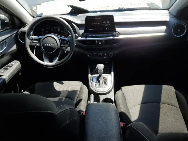 3KPF24AD3PE688171 2023 KIA FORTE - Image 8