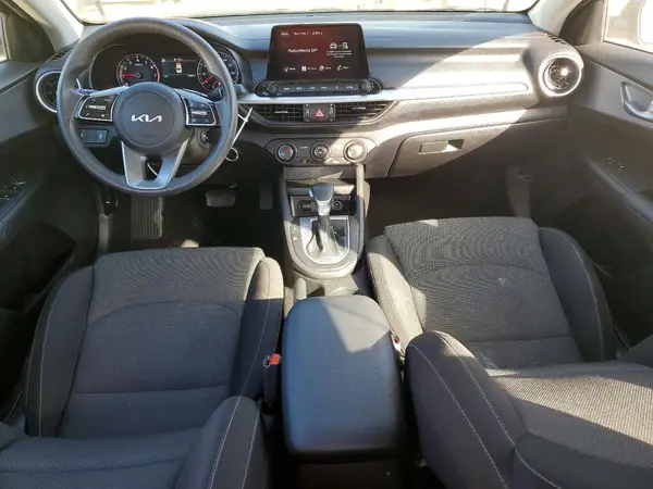 3KPF24AD3PE688591 2023 KIA FORTE - Image 8