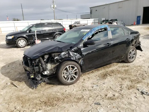 3KPF24AD3PE688817 2023 KIA FORTE - Image 1