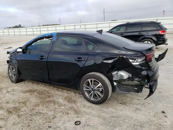3KPF24AD3PE688817 2023 KIA FORTE - Image 2