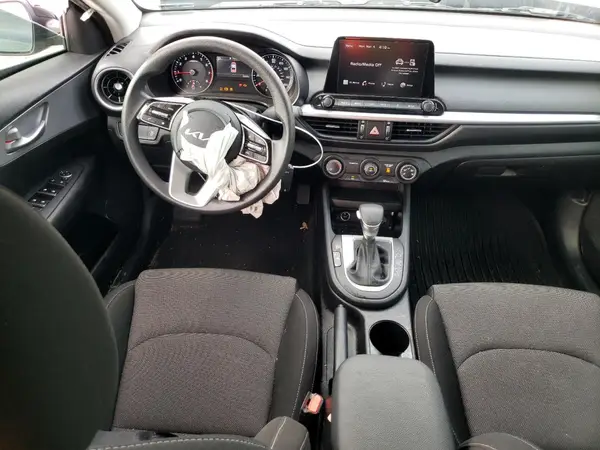 3KPF24AD3PE688817 2023 KIA FORTE - Image 8