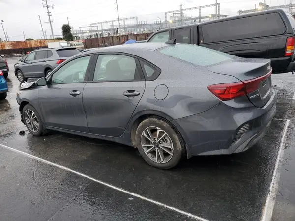 3KPF24AD3PE690857 2023 KIA FORTE - Image 2