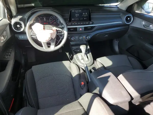 3KPF24AD3PE692110 2023 KIA FORTE - Image 8