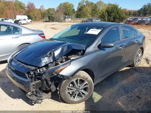3KPF24AD3PE693127 2023 KIA FORTE - Image 2