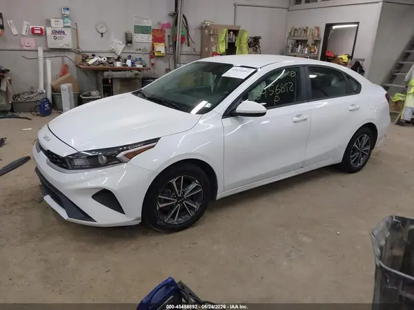 3KPF24AD3PE694150 2023 KIA FORTE - Image 2