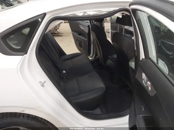 3KPF24AD3PE694150 2023 KIA FORTE - Image 8