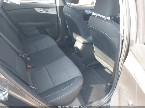 3KPF24AD3RE687668 2024 KIA FORTE - Image 8