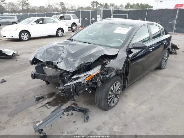 3KPF24AD3RE696192 2024 KIA FORTE - Image 2