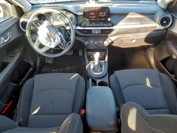 3KPF24AD3RE696872 2024 KIA FORTE - Image 8