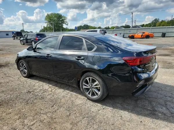 3KPF24AD3RE697617 2024 KIA FORTE - Image 2