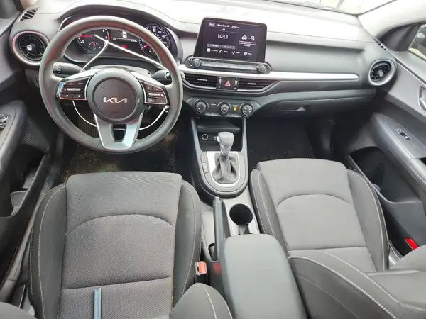 3KPF24AD3RE697617 2024 KIA FORTE - Image 8