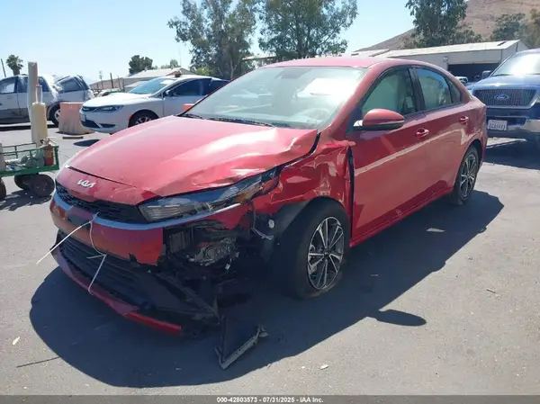 3KPF24AD3RE698797 2024 KIA FORTE - Image 2