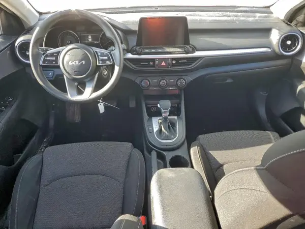 3KPF24AD3RE699416 2024 KIA FORTE - Image 8