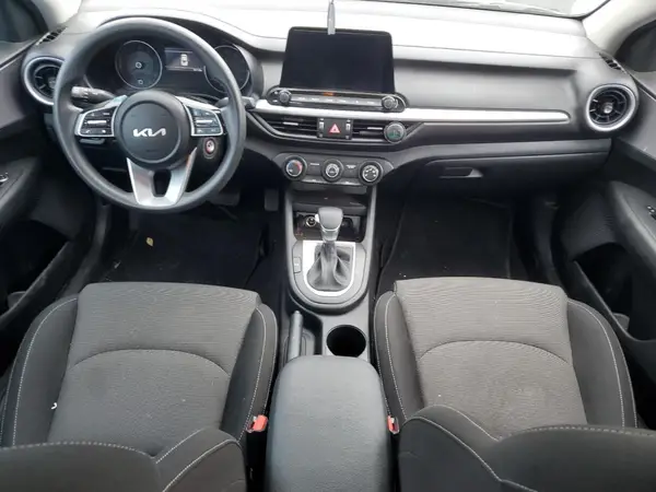 3KPF24AD3RE702122 2024 KIA FORTE - Image 8