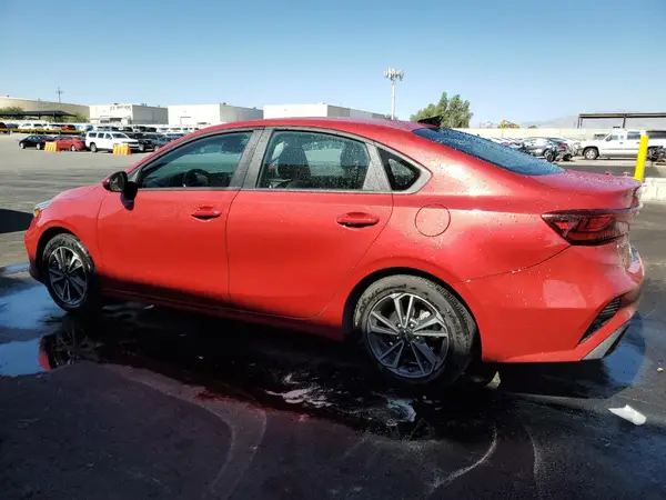 3KPF24AD3RE704503 2024 KIA FORTE - Image 2