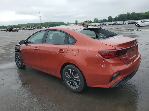 3KPF24AD3RE705599 2024 KIA FORTE - Image 2