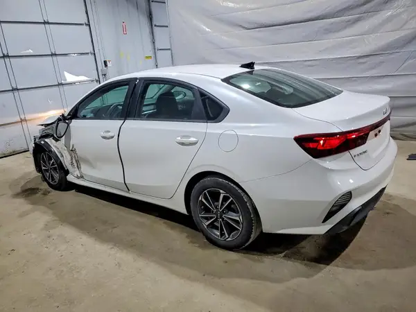3KPF24AD3RE706798 2024 KIA FORTE - Image 2