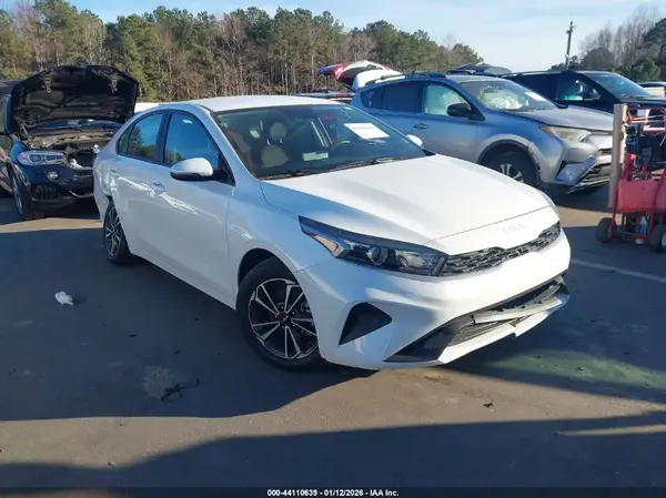 3KPF24AD3RE708065 2024 KIA FORTE - Image 1