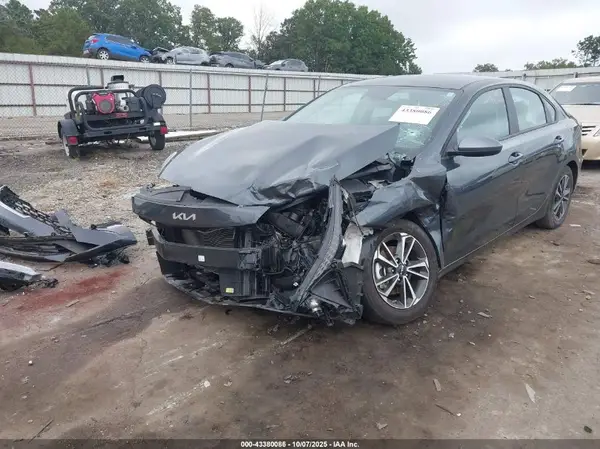 3KPF24AD3RE708468 2024 KIA FORTE - Image 2