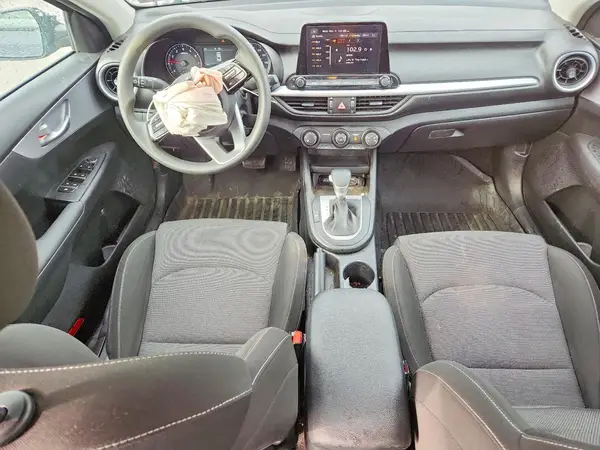 3KPF24AD3RE708695 2024 KIA FORTE - Image 8
