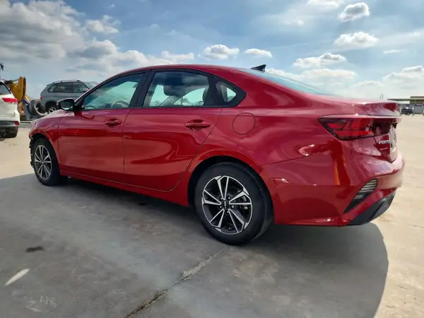 3KPF24AD3RE710124 2024 KIA FORTE - Image 2