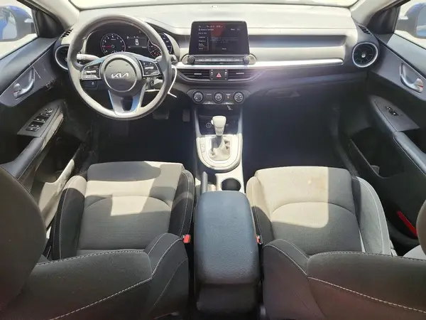 3KPF24AD3RE713931 2024 KIA FORTE - Image 8