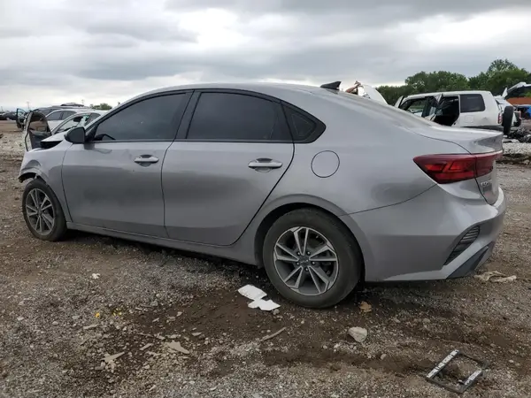 3KPF24AD3RE714562 2024 KIA FORTE - Image 2