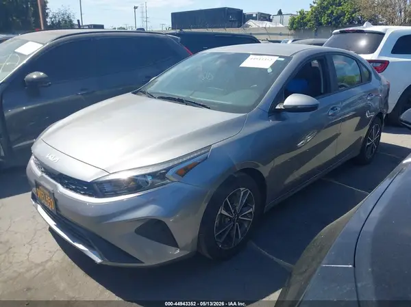 3KPF24AD3RE716148 2024 KIA FORTE - Image 2
