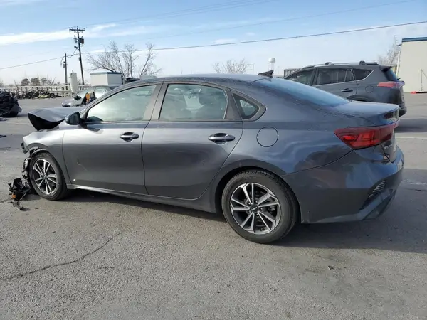 3KPF24AD3RE716313 2024 KIA FORTE - Image 2