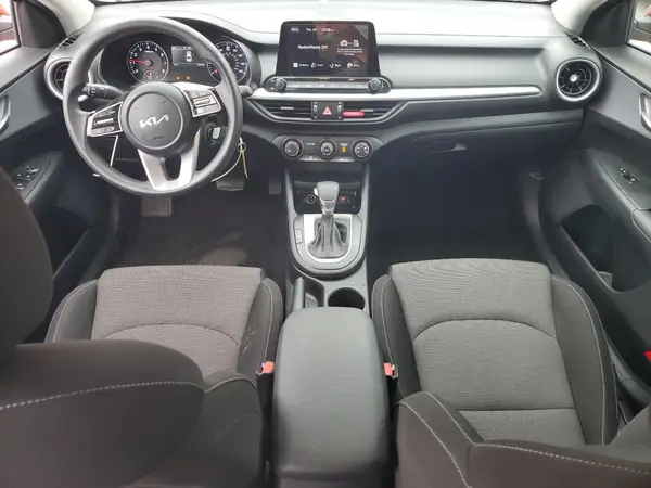 3KPF24AD3RE716330 2024 KIA FORTE - Image 8
