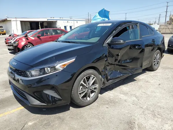 3KPF24AD3RE717882 2024 KIA FORTE - Image 1